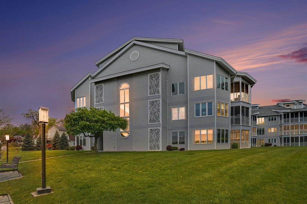 355 Columbia Avenue - Photo 1