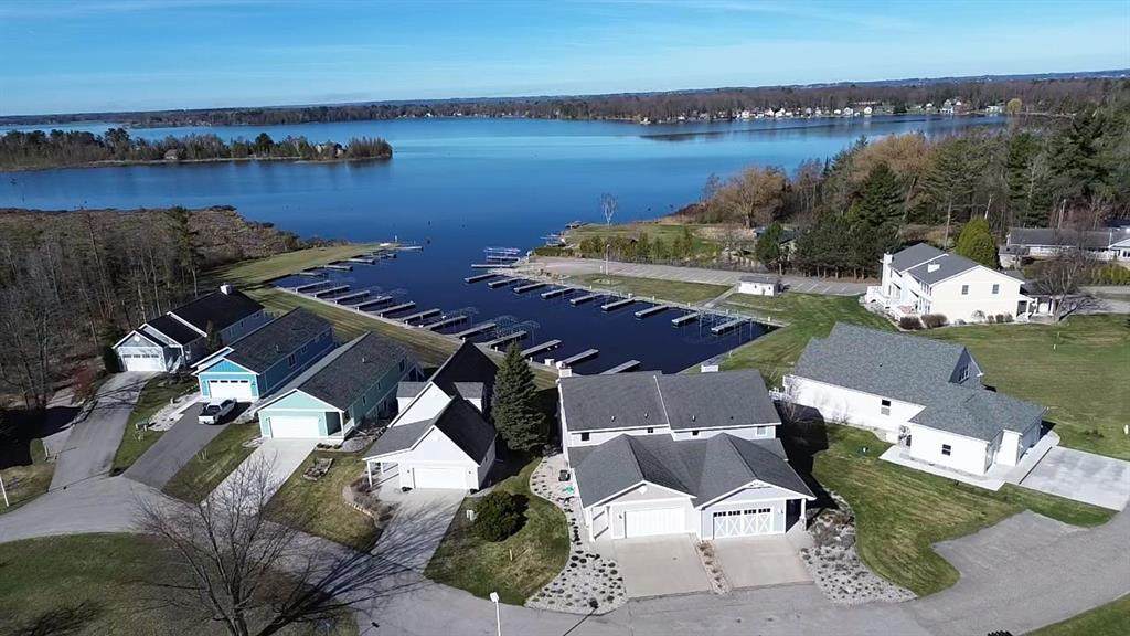 7484 Huckleberry Lane - Photo 1