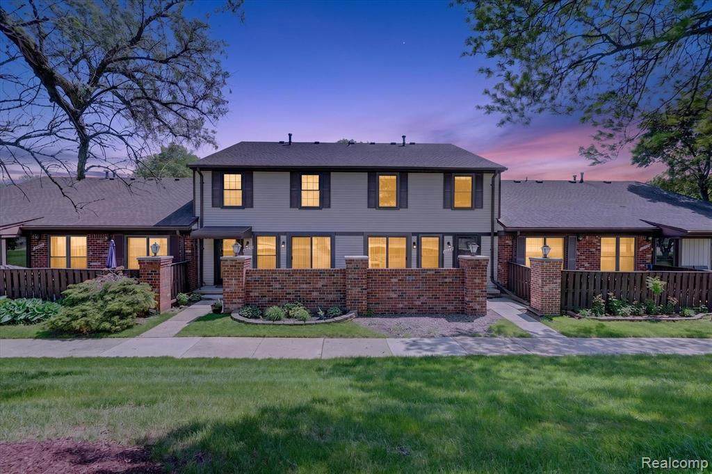 39427 Heatherheath Drive - Photo 1