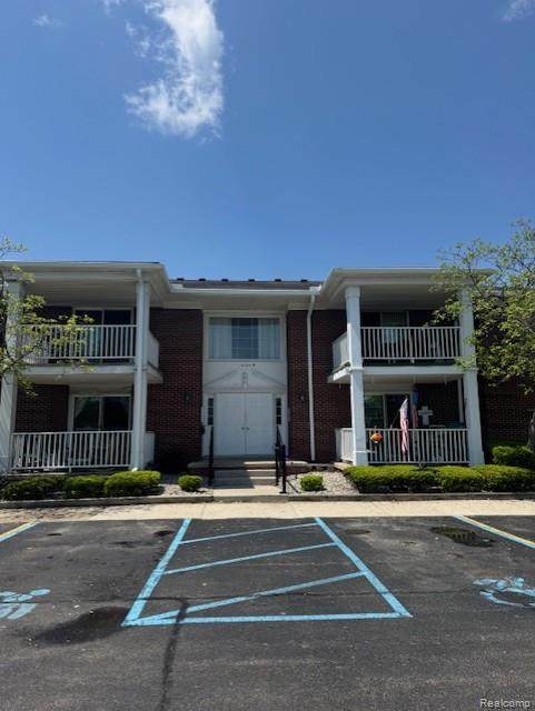 2100 Fort Street - Photo 1
