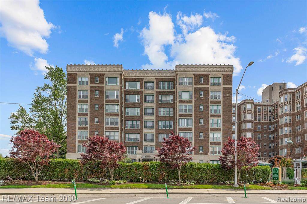 8120 Jefferson Avenue - Photo 1