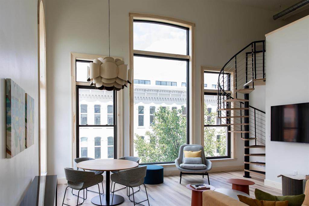 100 Front Street - Photo 1