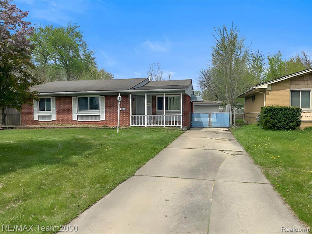 42054 Lincoln Street - Photo 1