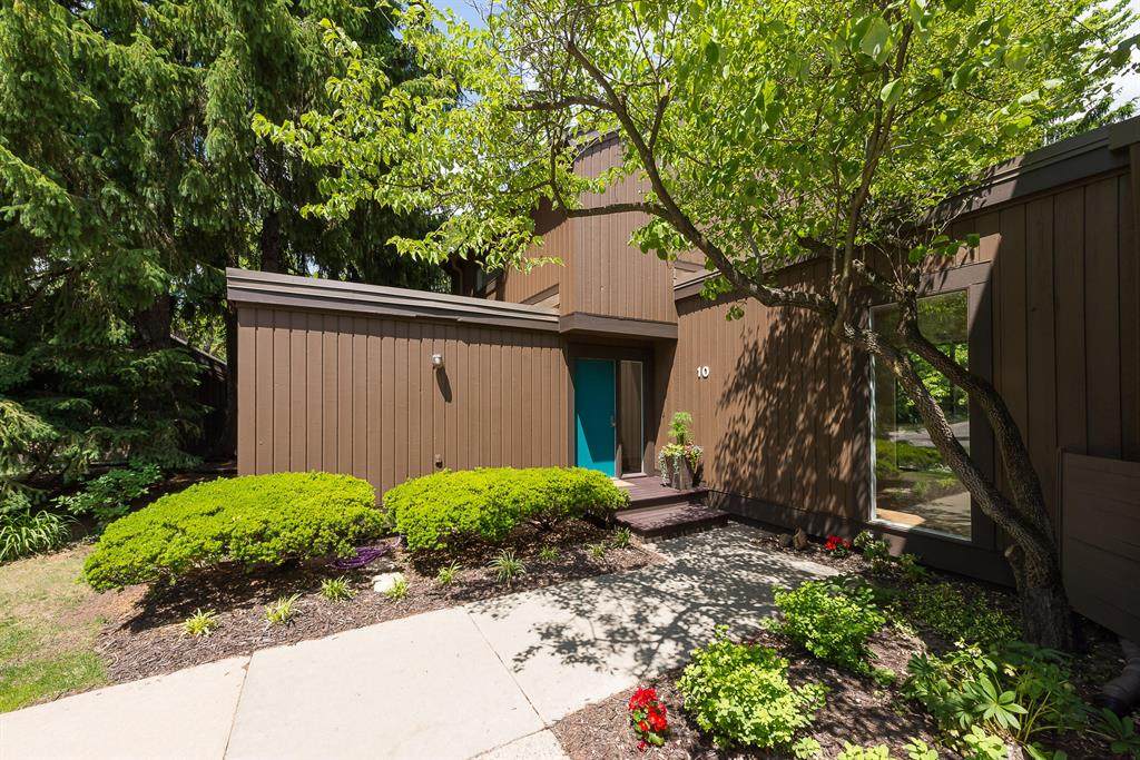 10 Westbury Court - Photo 1
