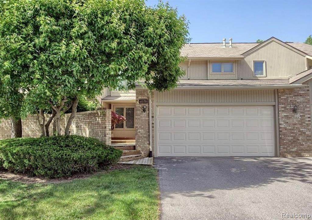 4070 Foxpointe Drive - Photo 1