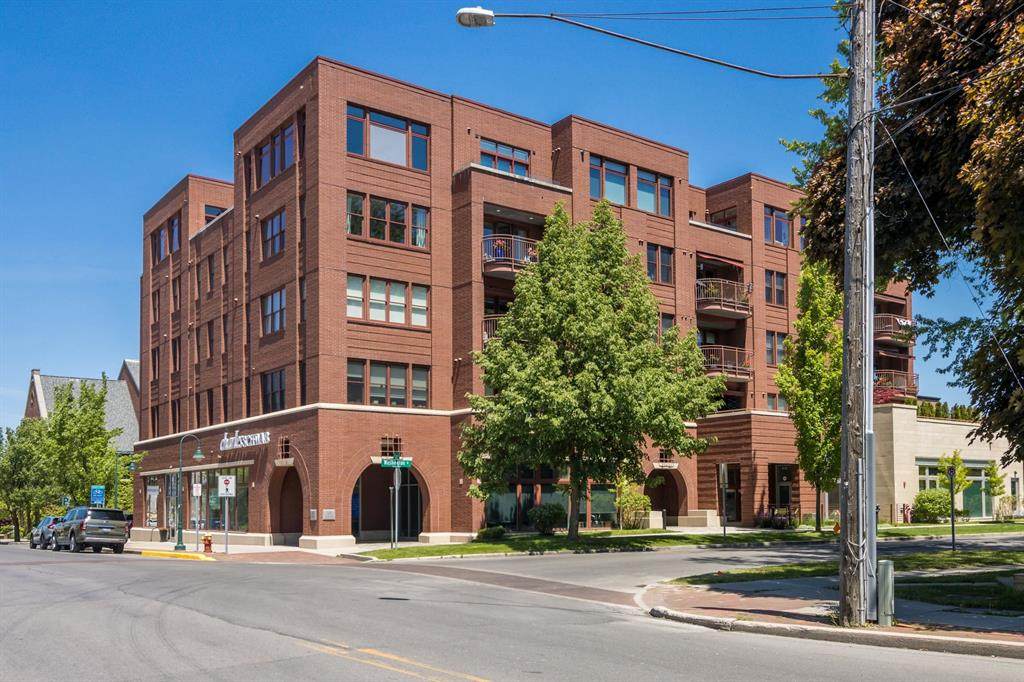 215 Washington Street - Photo 1