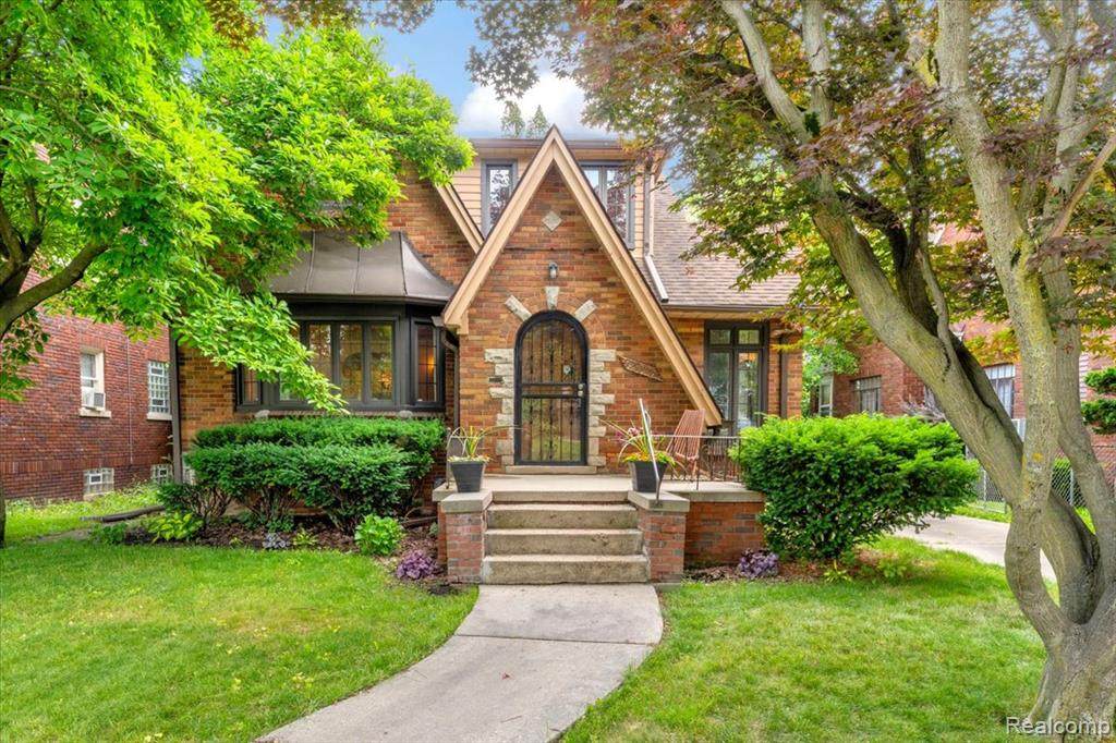 18415 Lancashire Street - Photo 1