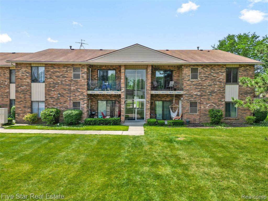 15012 Island Drive - Photo 1