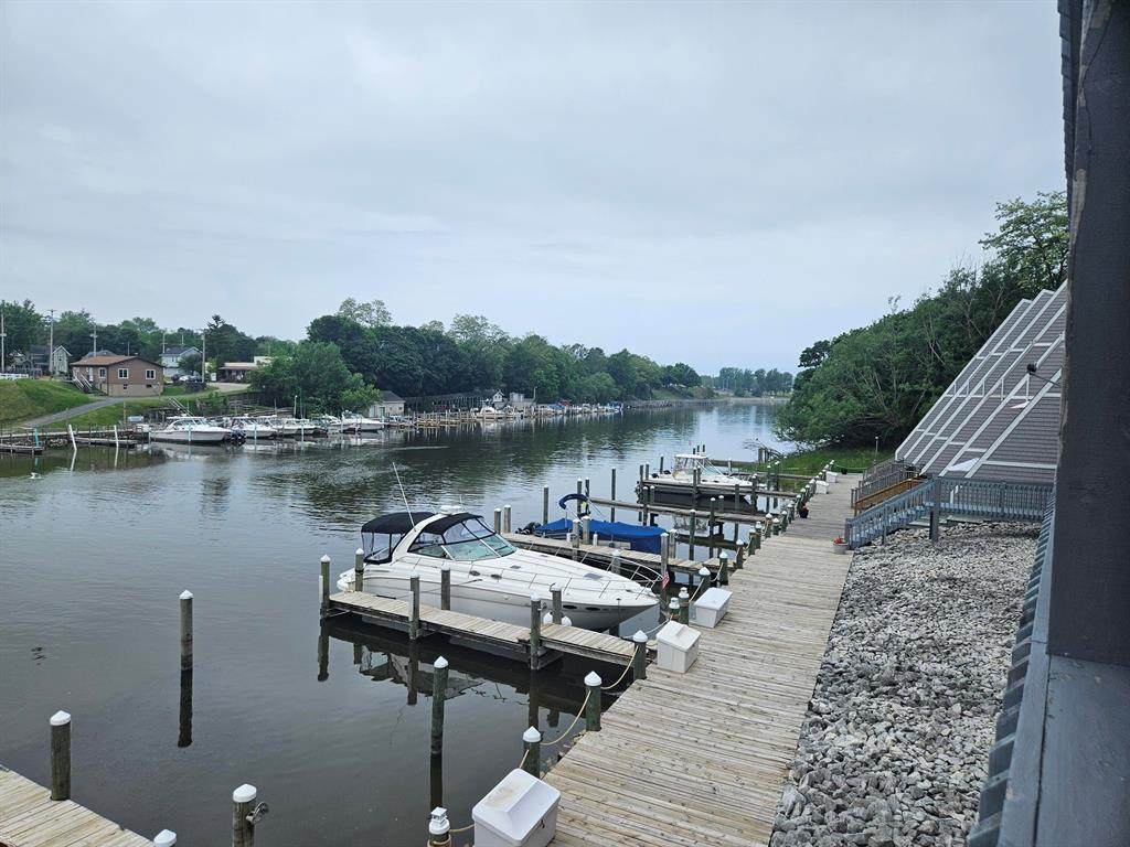 https://bt-photos.global.ssl.fastly.net/michigan/orig_boomver_1_656429413-2.jpg