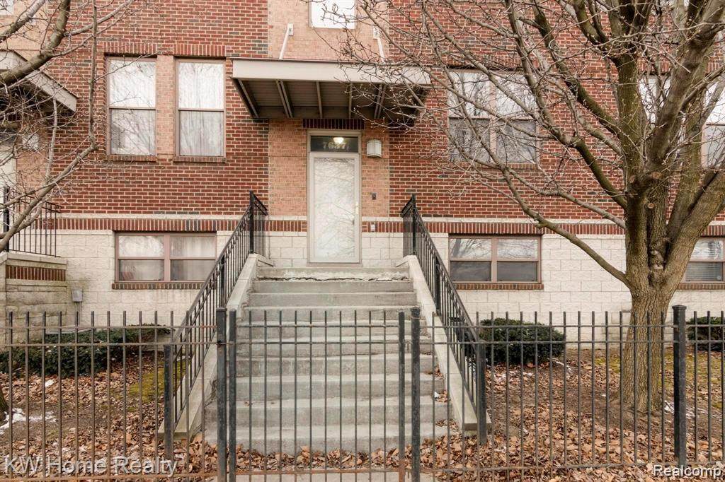 7637 Woodward Avenue - Photo 1