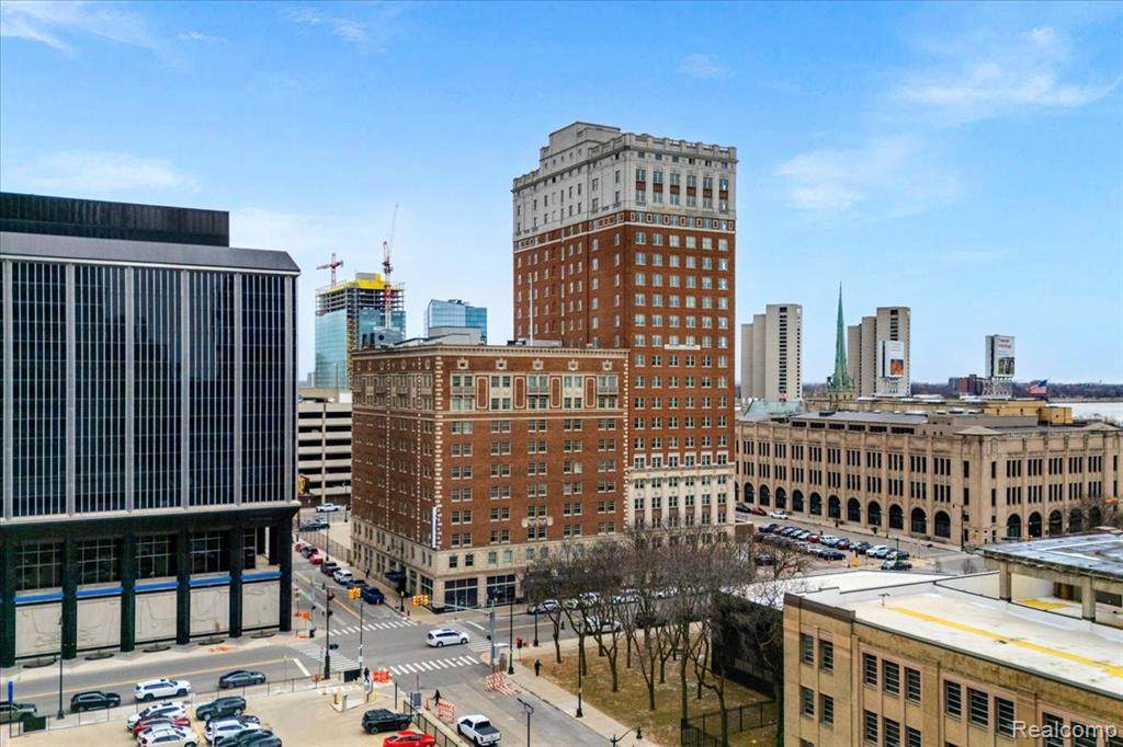 https://bt-photos.global.ssl.fastly.net/michigan/orig_boomver_1_656887125-2.jpg