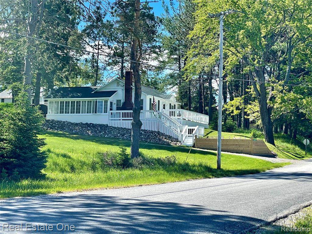 4160 Hawk Road - Photo 1