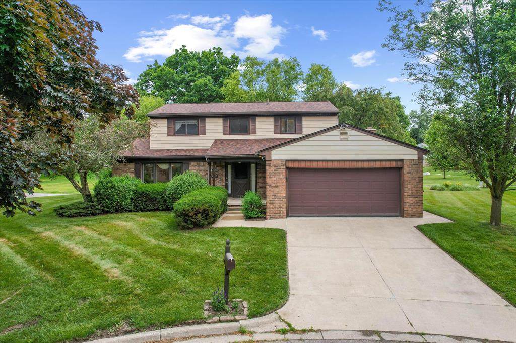 2457 Traver Boulevard - Photo 1