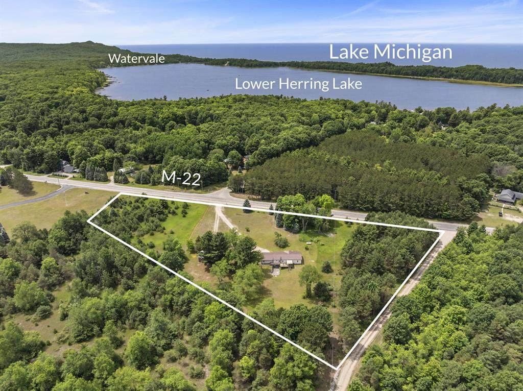 4247 Scenic Highway - Photo 1