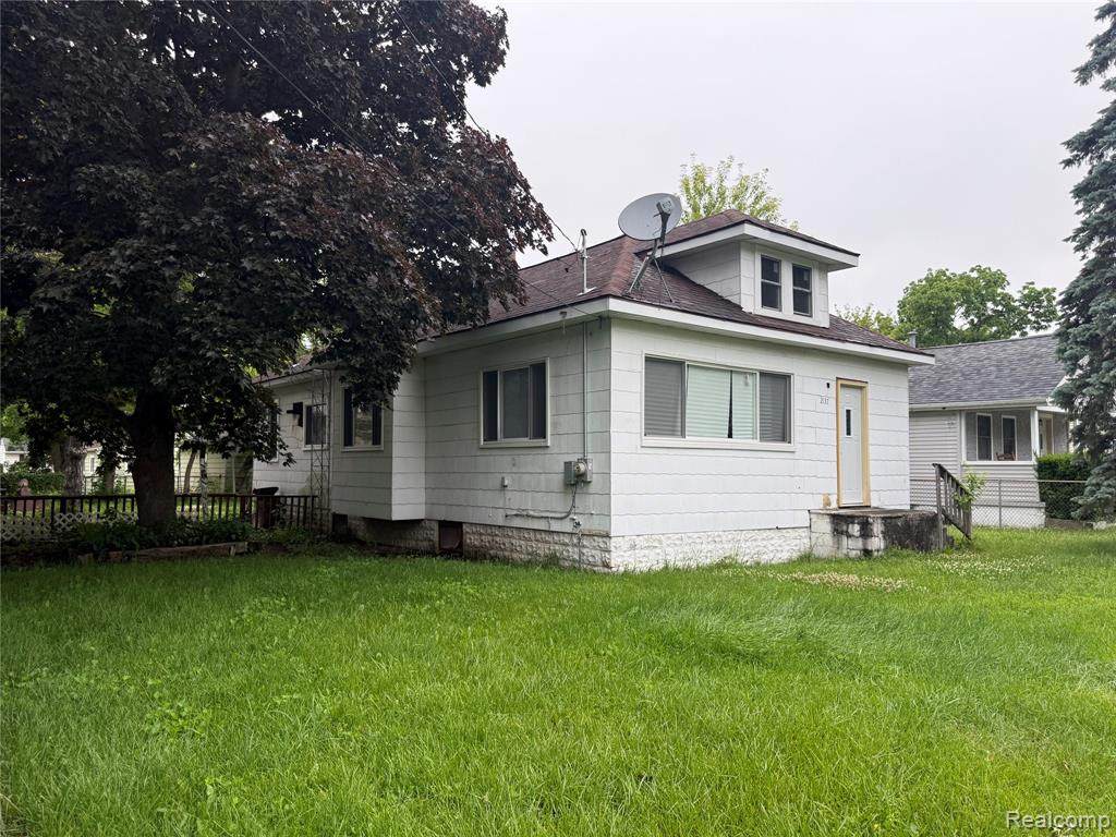 2137 Buder Avenue - Photo 1