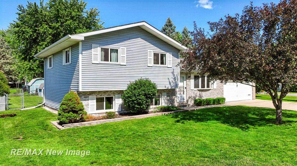 140 Elaine Street - Photo 1