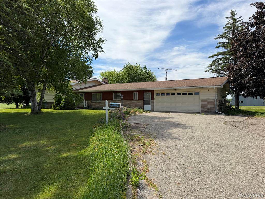 8886 Burnside Road - Photo 1