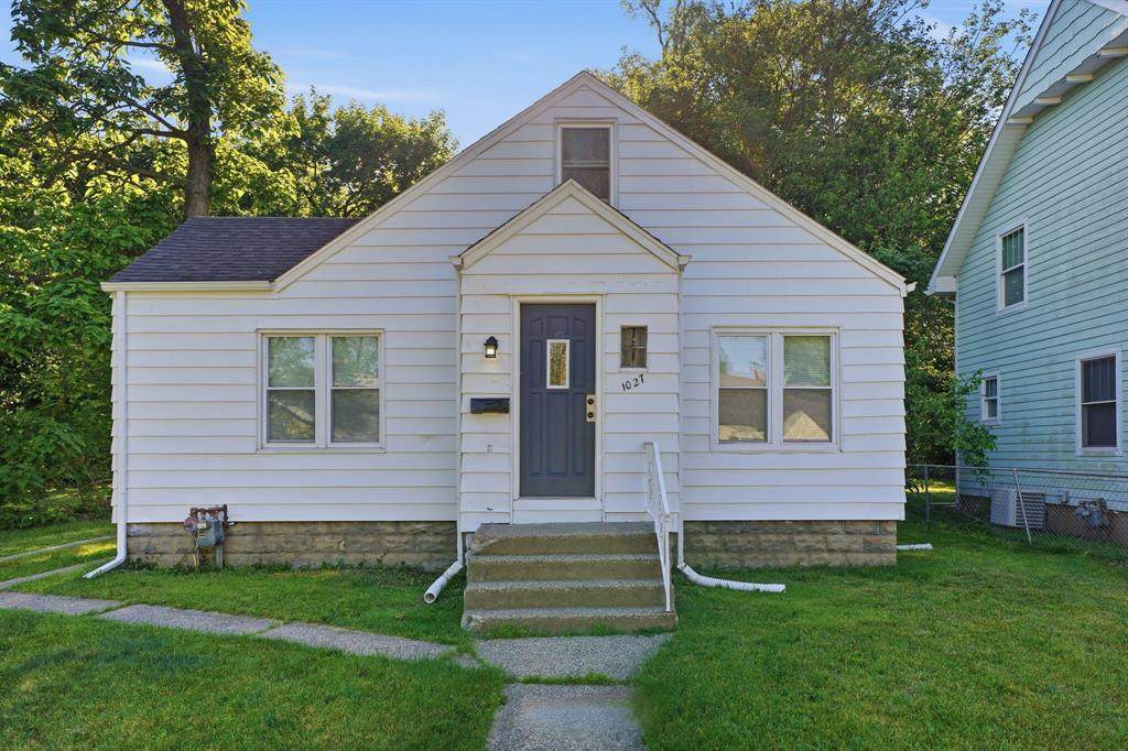 1027 Monroe Street - Photo 1