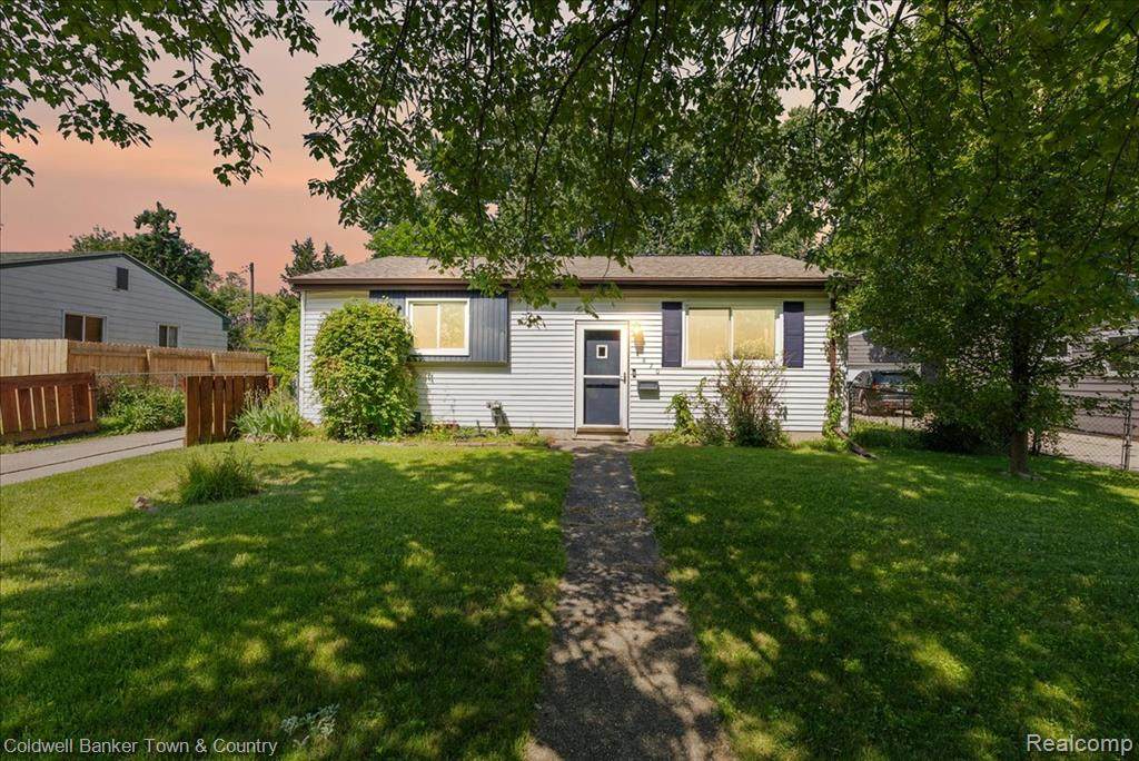4820 Burchfield Avenue - Photo 1
