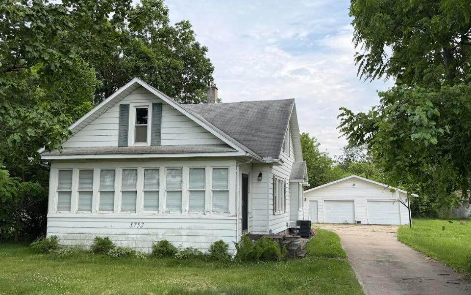 5752 Cork Street - Photo 1