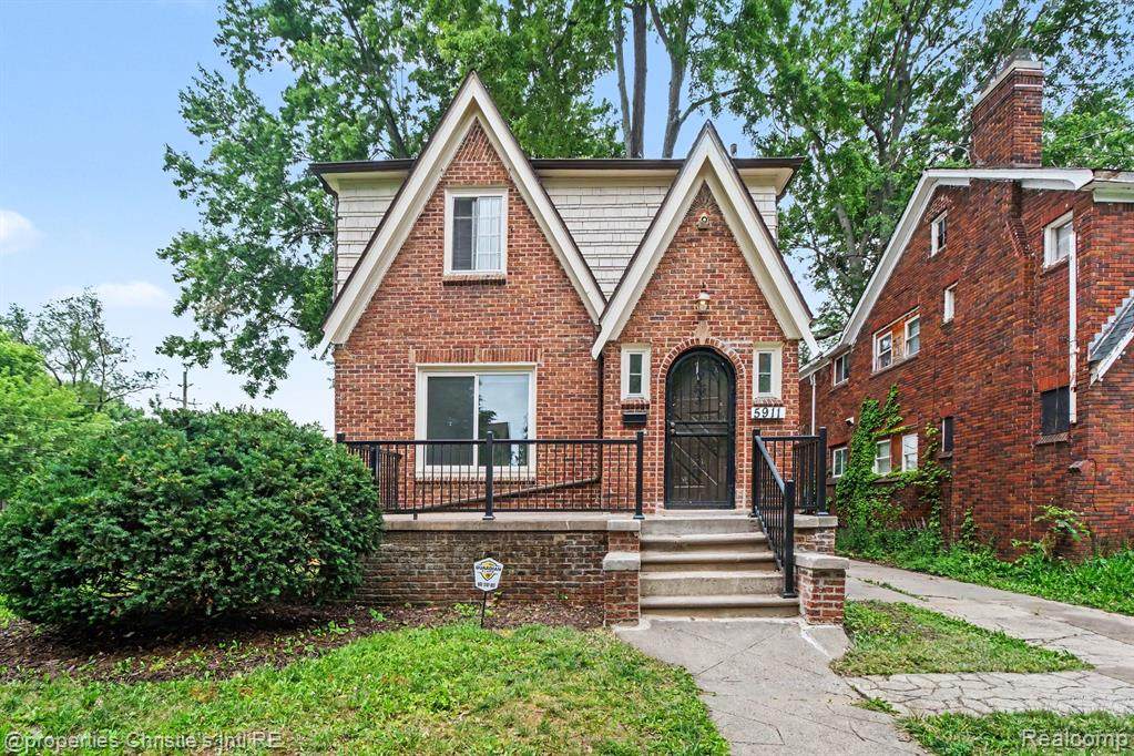 5911 Yorkshire Road - Photo 1