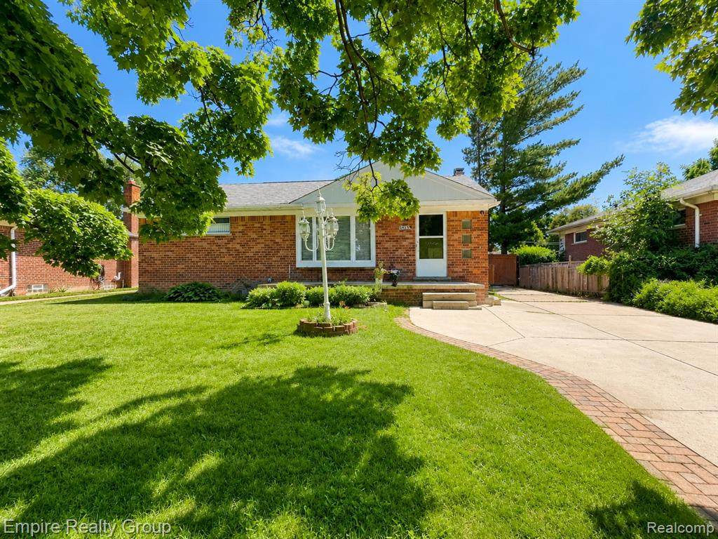 905 Esplanade Street - Photo 1