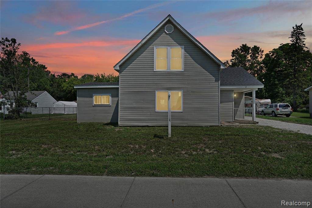 914 Chartier Street - Photo 1