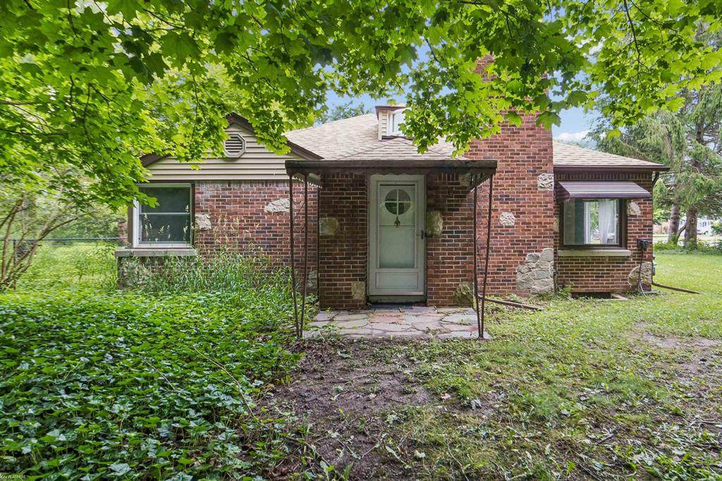 3000 W Water Street - Photo 1
