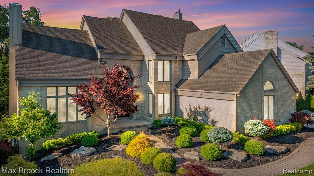 7102 Alta Vista Drive - Photo 1