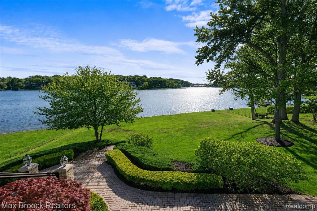 https://bt-photos.global.ssl.fastly.net/michigan/orig_boomver_1_661534949-2.jpg