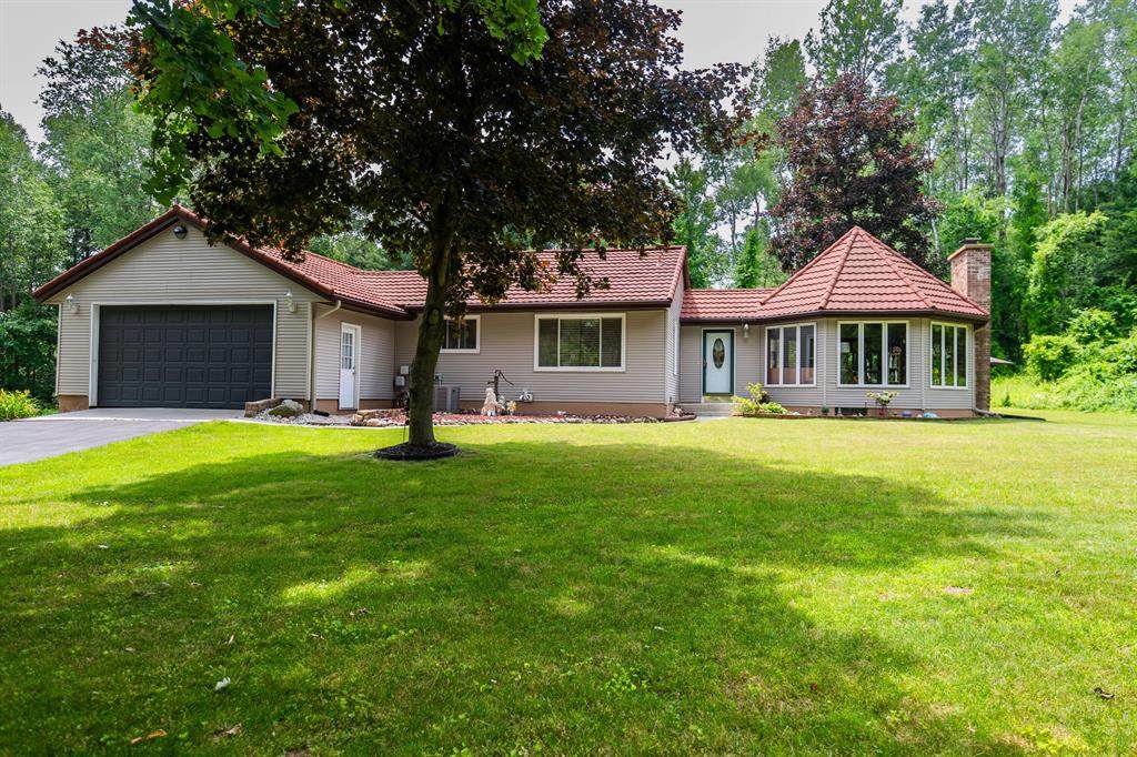 989 Mccabe Avenue - Photo 1