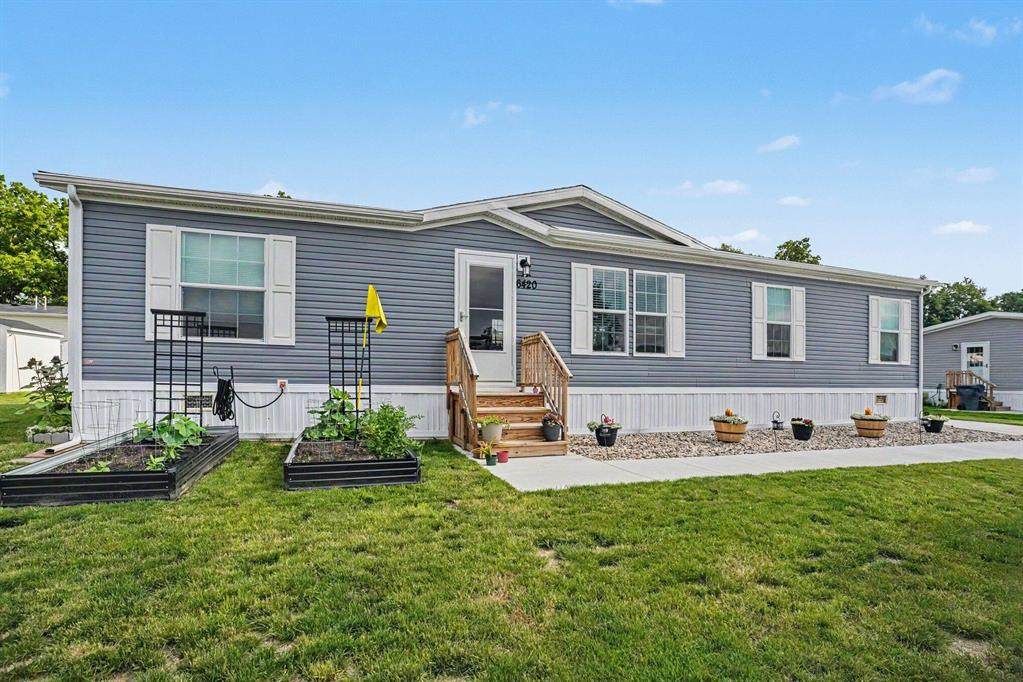 6420 Suffield Lane - Photo 1