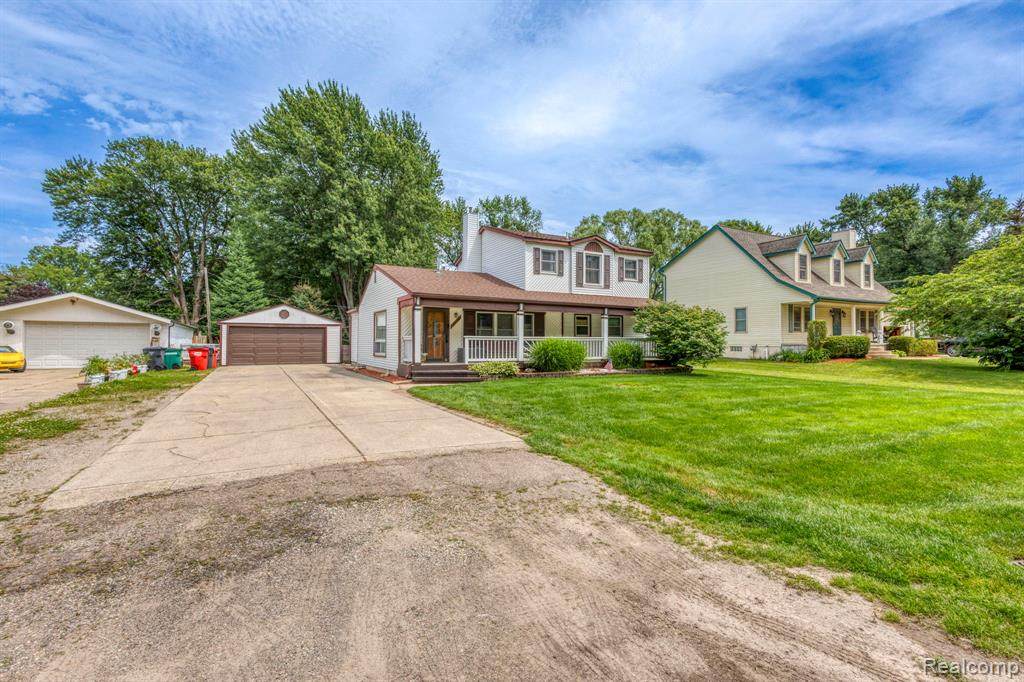 39076 Winkler Street - Photo 1