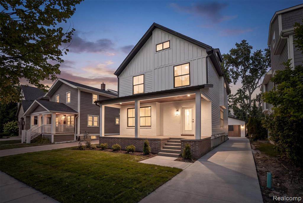 1587 Bates Street - Photo 1