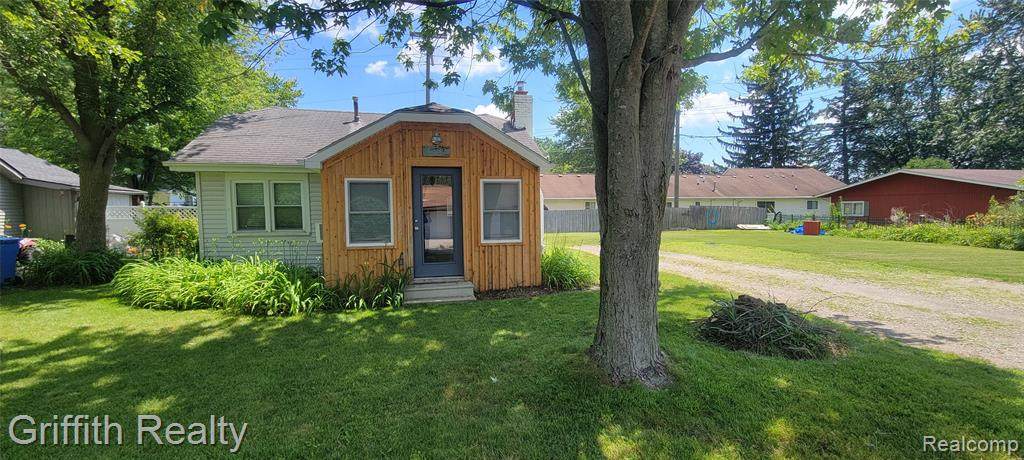 1382 Elmhurst Drive - Photo 1