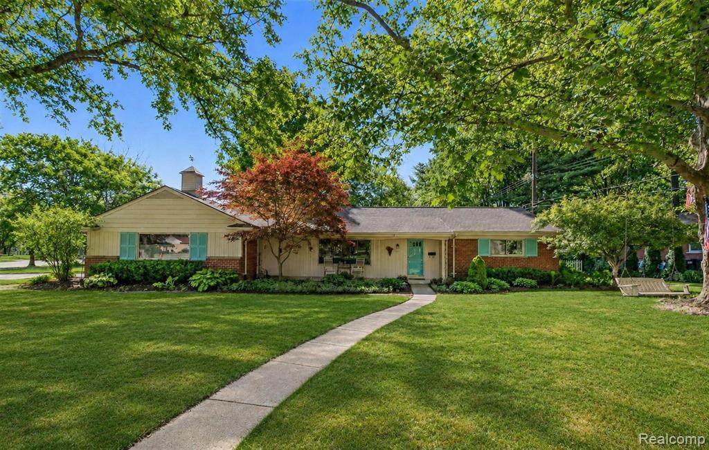 23270 Fleming Drive - Photo 1