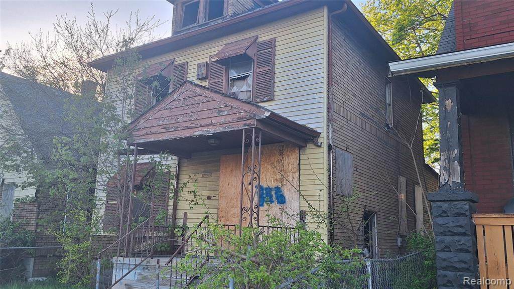 352 Highland Street - Photo 1