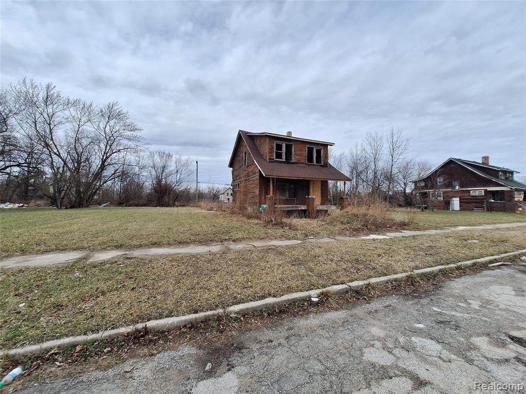 308 Cortland Street - Photo 1