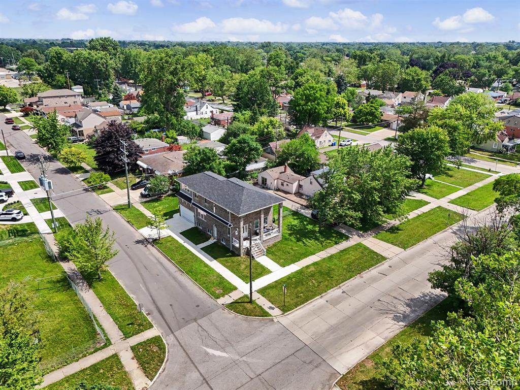 https://bt-photos.global.ssl.fastly.net/michigan/orig_boomver_1_662431625-2.jpg