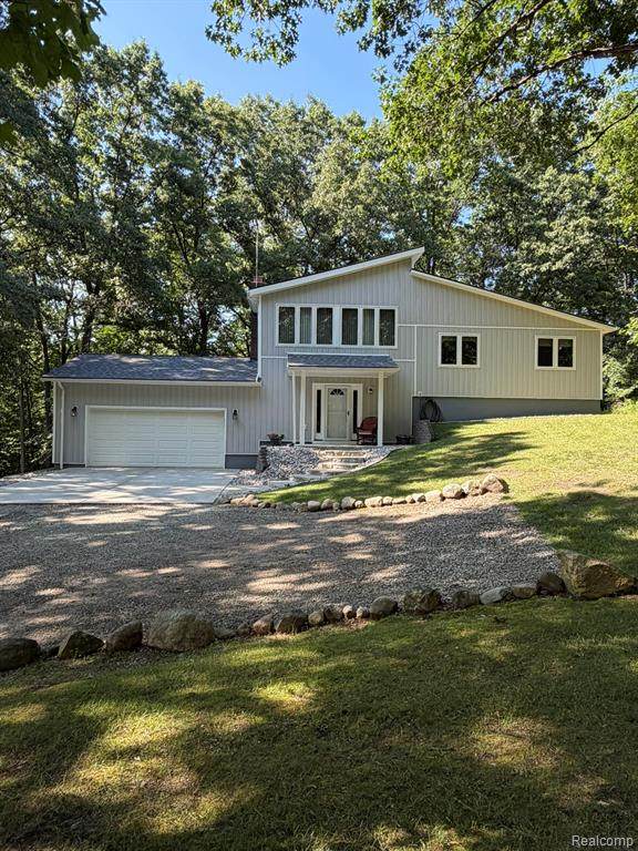 825 Rowlinson Lane - Photo 1