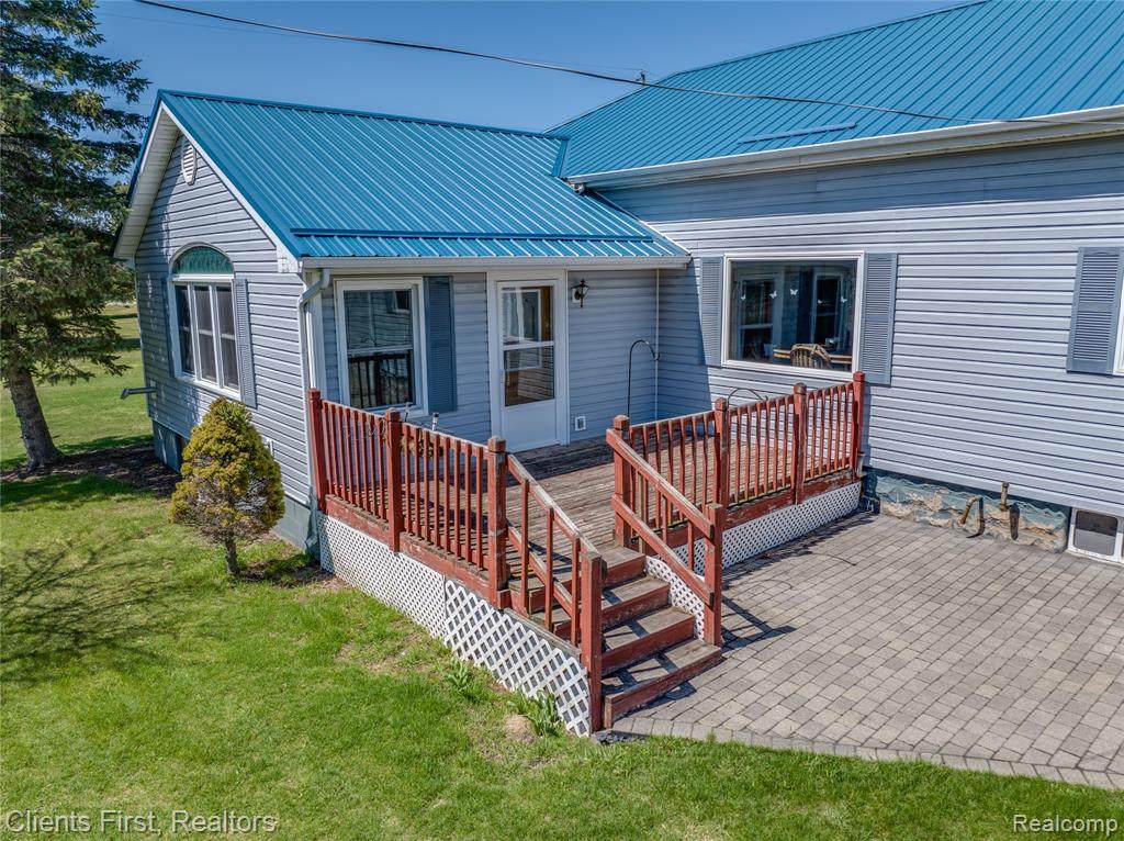 342 Chambers Road - Photo 1