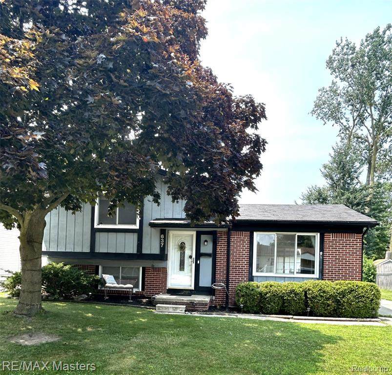 637 Dane Drive - Photo 1