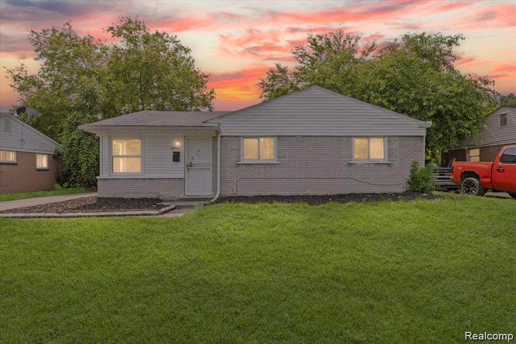3930 Bayhan - Photo 1