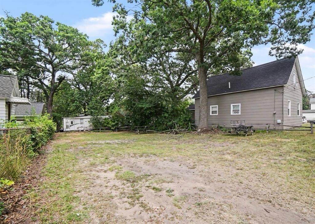 450 Southern Avenue - Photo 1