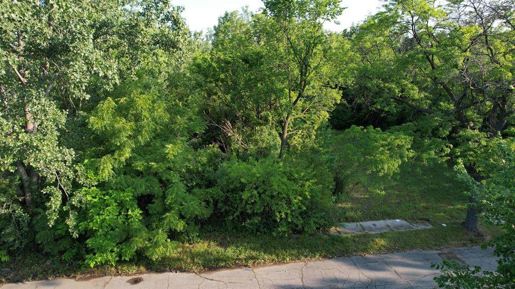 2660 Forest Avenue - Photo 1