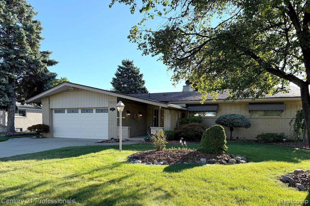 37074 Gregory Drive - Photo 1