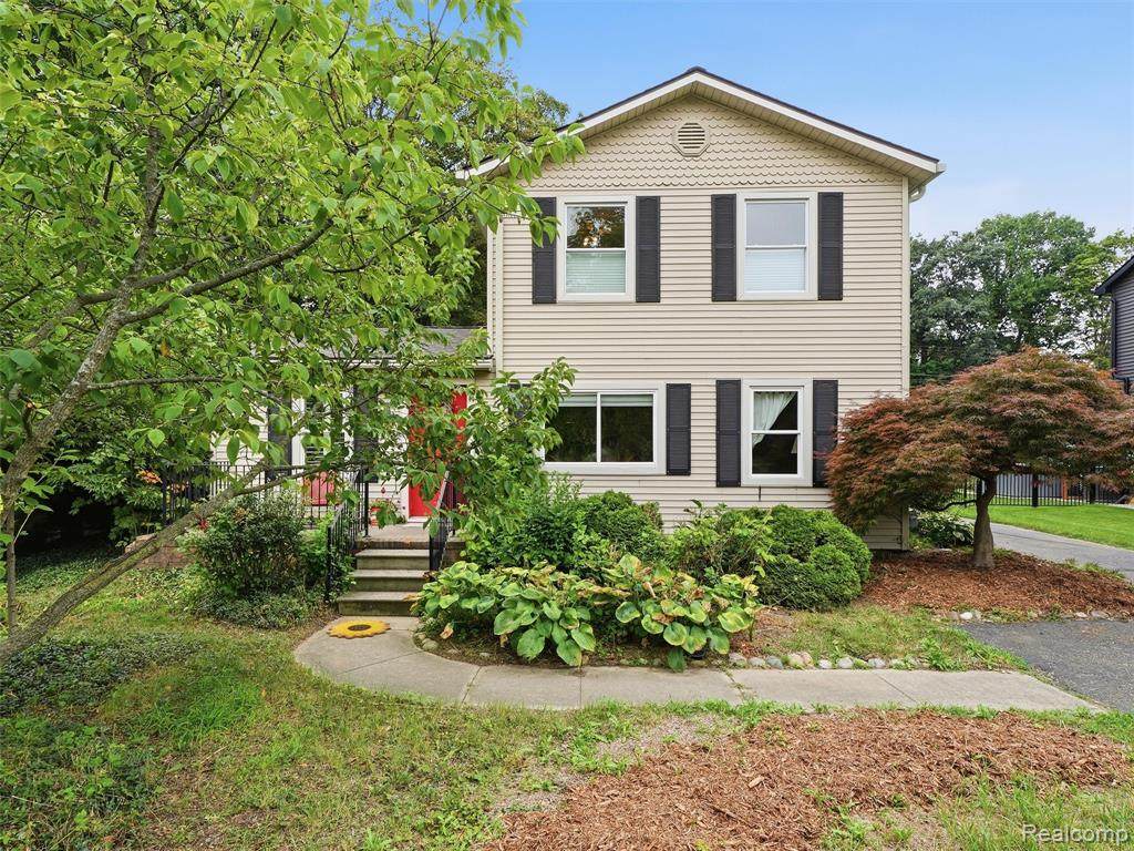 15525 Marilyn Avenue - Photo 1