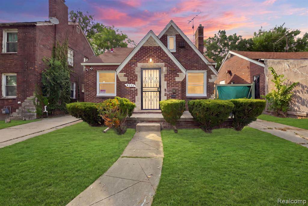 9733 Somerset Avenue - Photo 1
