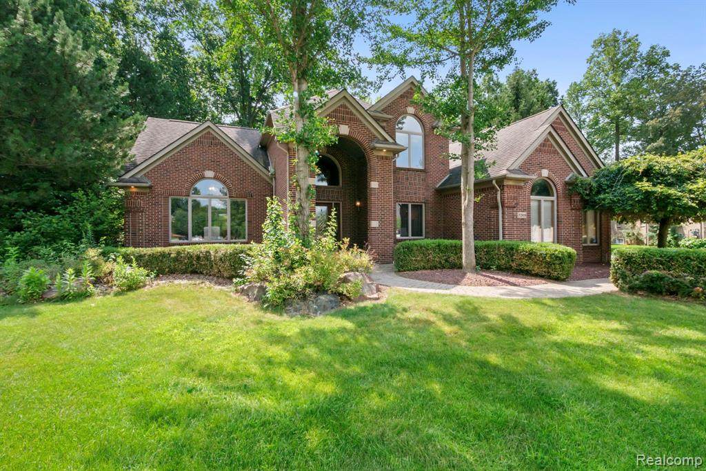 52018 Loon Court - Photo 1