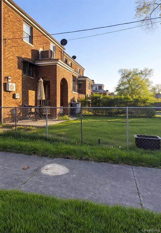 https://bt-photos.global.ssl.fastly.net/michigan/orig_boomver_1_667355948-2.jpg